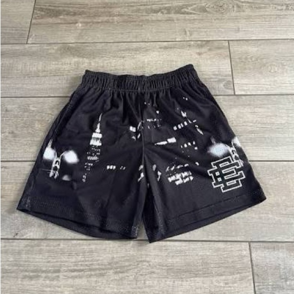 100% Authentic Eric Emmanuel shorts Size Small